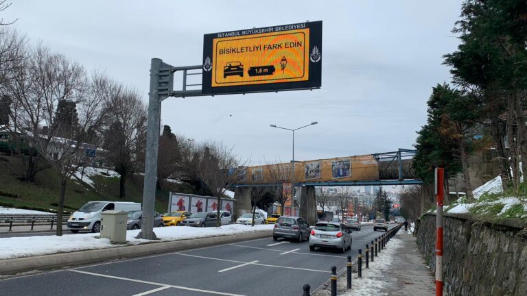 İstanbul Büyükşehir Belediyesi’nden “BİSİKLETLİYİ FARK ET” Kampanyası